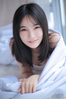 挽起裙子迈开腿坐上去C小